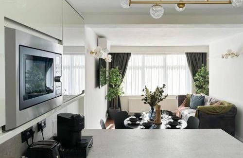 Marylebone Apartment | London's Charm Modern 2BR Marylebone's Best Spot