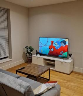 Syon Apartment | London Spacious Apartment