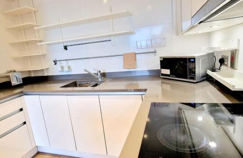 Bromley North Apartment | London - Stunning Riverside Apartment