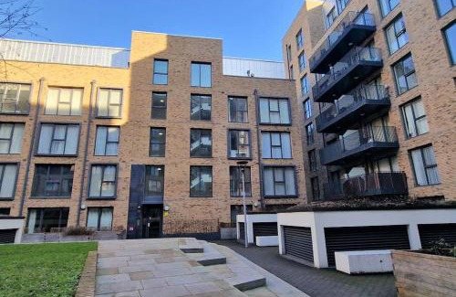 Bromley North Apartment | London - Stunning Riverside Apartment