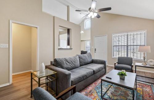 Dallas House | Lone Star Hideaway
