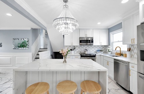 Long Beach House | Long Beach canals quiet and inviting place to stay come enjoy this perfect space