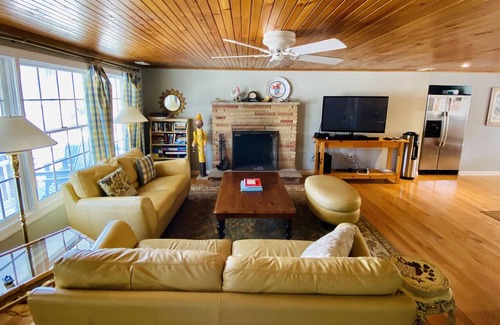 Loveladies House | Long Beach Island LBI Loveladies Bayside Home 200 yards to beach