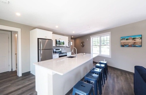 Gloucester Apartment | Long Beach Suites: Ocean Views, Book 2025 Already!