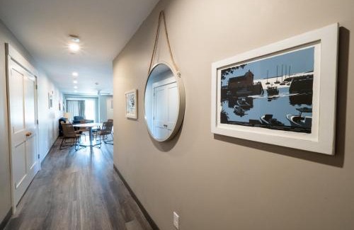 Gloucester Hotel | Long Beach Suites