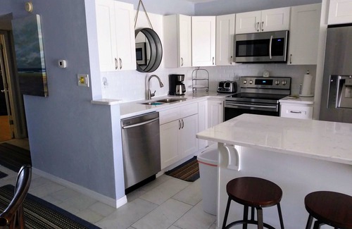 Bayview Condo | Long Term 5/1-12/31 Spectacular View, Private Beach,Kayak, Dolphins.Flex dates