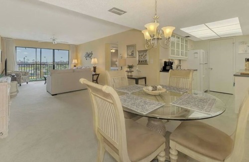 Trailer Estates Condo | Long term Rental nCondo located at the IMG Golf Course- 3 Month minimum