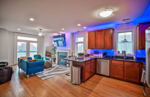 Near West Side Condo | Long-Term Stays | 1 Garage Parking | Private Balcony