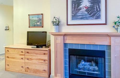 Stratton Mountain House | Long Trail House Condos