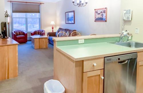Stratton Mountain House | Long Trail House Condos