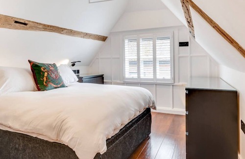 Arundel House | Longmace in the beautiful Arundel