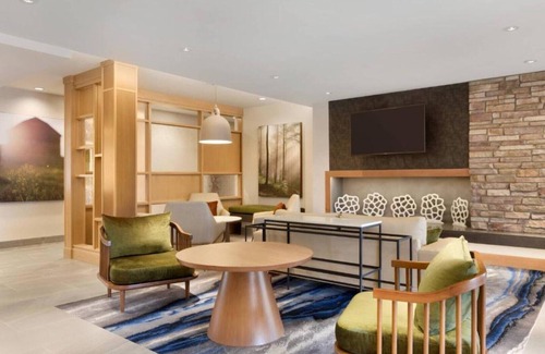 Longmont House | Longmont Hotel Near Boulder, CO