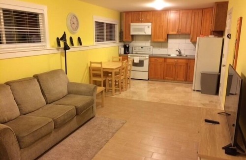 Black Mountain House | LongTerm Rental - Black Mountain, 1 Bdm + Mud Room Bright Basement Suite