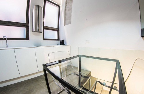 La Llotja-Born Apartment | Lonja Suites 1 Blue