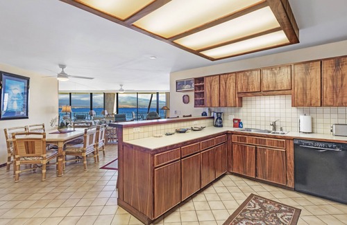 Maalaea Condo | Look No Further. Everything You Need is Here Including Lowered Fall Rates!