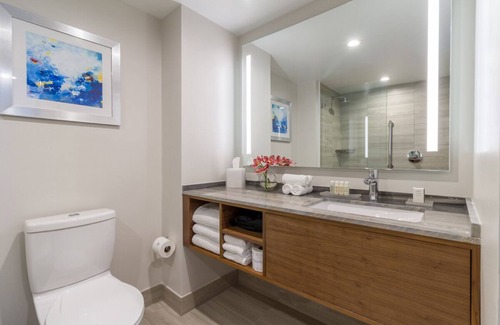 Central Beach Resort | Look No Further 2 Relaxing Units, Ocean View, Outdoor Infinity Pool!