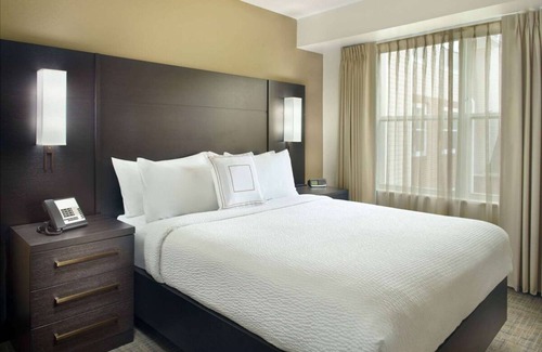 Cary Hotel | Look No More! Full Kitchen, Free Breakfast, Swimming Pool, Pets are Allowed!