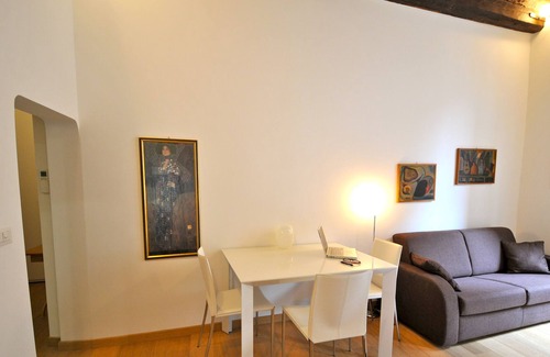 Rome City Centre Apartment | Looking at the Pantheon, renewed apartment, WiFi, A/C