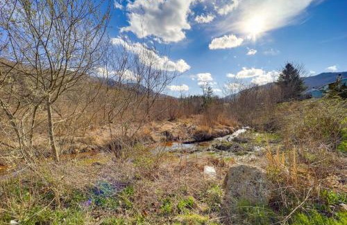 Banner Elk Apartment | Lookout Deck and Mtn Views Banner Elk Condo!