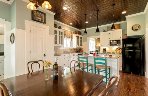 Fredericksburg House | Lookout Hill Cottage | Wonderful Views | Near Luckenbach
