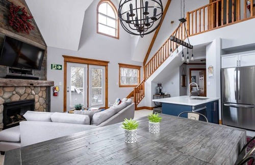 The Blue Mountains House | Lookout Lodge - Private Patio/Shuttle to Blue