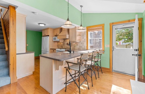 Falmouth Heights House | Lookout Point