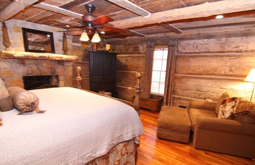 Guntersville House | Looks Rustic But Luxury Awaits You at Two Cabins Lodge. Lakefront with pool.