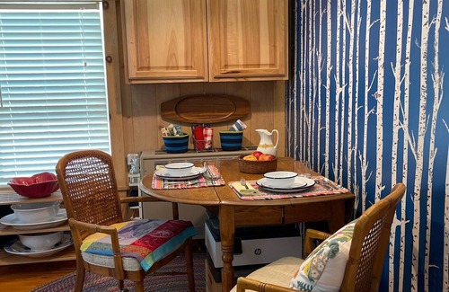 Raymond Cottage | Loon Call Cottage DIRECTLY ACROSS from Little Sebago Lake With Easy Water Access