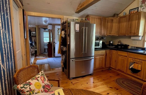 Raymond Cottage | Loon Call Cottage DIRECTLY ACROSS from Little Sebago Lake With Easy Water Access