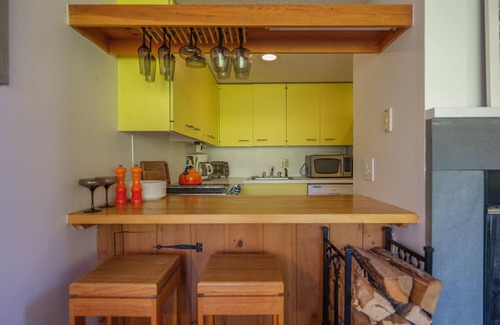 Lincoln Condo | Loon Mountain View 3BR, AC, Hot Tubs, Indoor Pools, Tesla Charger