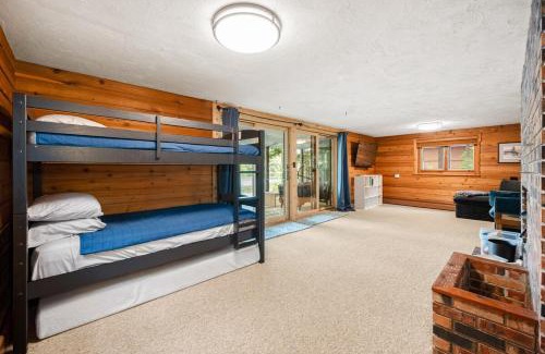 Lake Ann House | Loon's Lakehouse