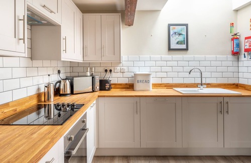 Graythwaite Apartment | Lords Leap - sleeps 8 guests in 4 bedrooms