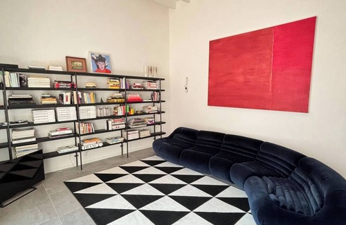 Loreto Apartment | Loreto White Loft | 15min from Duomo