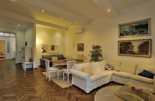 Old Town Apartment | Loris' House