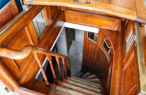 Layer Marney House | Lorna, Houseboat , West Mersea