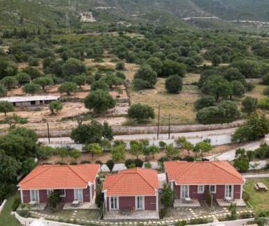 Mousata Apartment | Lorraine's Cottage Style Studios, shared swimming pool and bbq only for guests