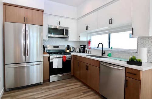 Mid-Wilshire Apartment | Los Angeles 3BR Villa Suites-FreeParking