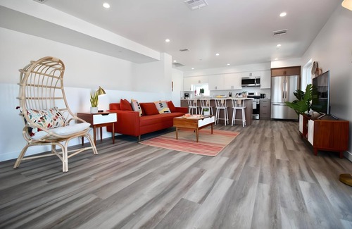 Mid-Wilshire Apartment | Los Angeles 3BR Villa Suites-FreeParking