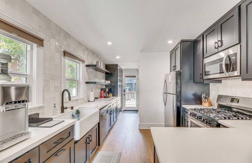 Eagle Rock House | Los Angeles Family Home w/Deck ~ 7 Mi to Downtown