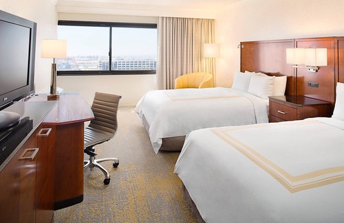 Burbank Hotel | Los Angeles Marriott Burbank Airport