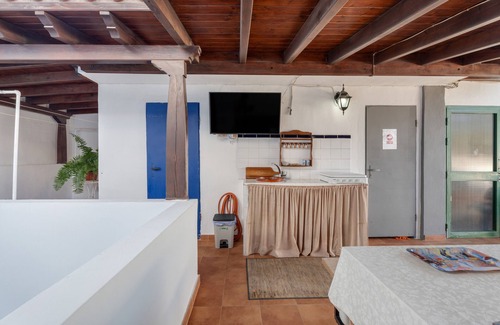 Alcala Apartment | 'Los Atardeceres De Alcalá' with Shared Terrace and Wi-Fi