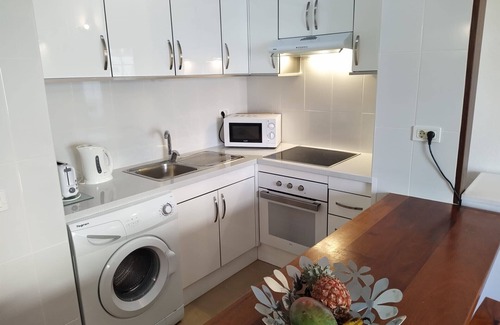 Los Cristianos Apartment | Los Cristianos, 1 bedroom apartment, 2-4 people, swimming pool, 300 m from the sea