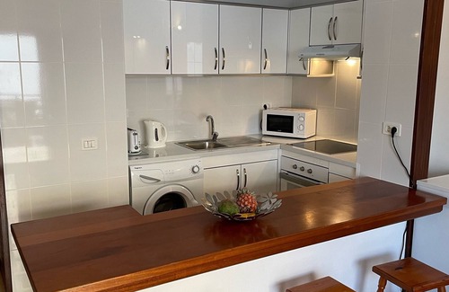 Los Cristianos Apartment | Los Cristianos, 1 bedroom apartment, 2-4 people, swimming pool, 300 m from the sea