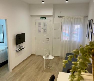 Cruz de Humilladero Apartment | Los Mellis - María Zambrano Estación de Tren & Bus