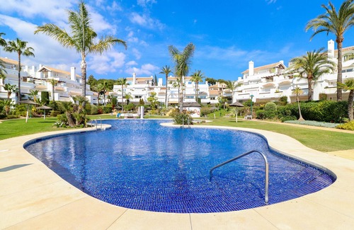 Marbella Apartment | Los Monteros Palm Beach - sea & pool views