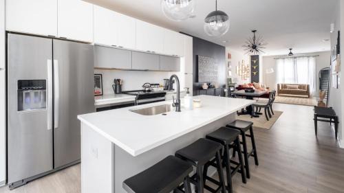 Charlotte Apartment | LoSo Luxury Loft w/Roof Deck