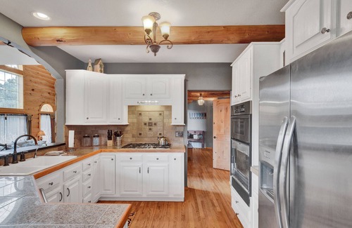 Woodland Park House | Lost Antler Lodge - 3 acres/hot tub/fire pit/close to town