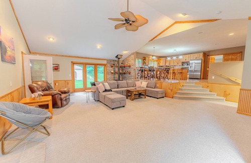 Munising House | Lost in the Woods- Discover Michigan's Autumn Magic Near Pictured Rocks