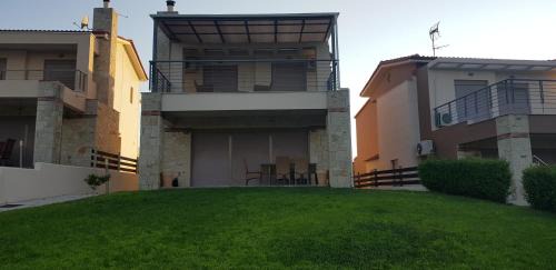 Haniotis House | Lost in View