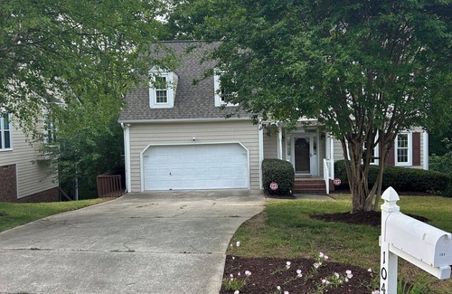 Cary House | Lost Tree Lane - Charming 2 Bedroom House